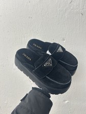 Pantofole Prada scamosciate