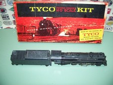 LOCOMOTIVA A VAPORE E TENDER