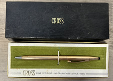 Penna a croce vintage riempita