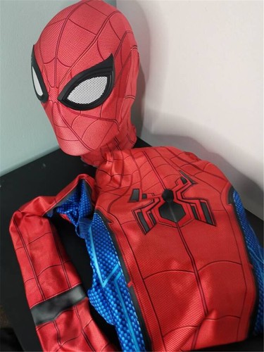 Costume spider man lontano - lontano, da