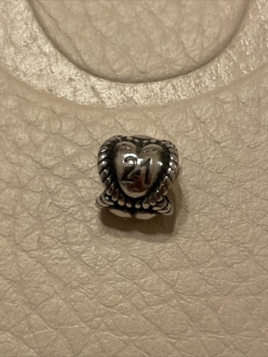 Pandora charm authentic - 21,