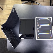 Apple iPad Pro 2024 11 pollici - 256 GB (M4) - WiFi e 5G con Apple Magic Keyboard 