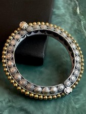 Kada apribile bicolore