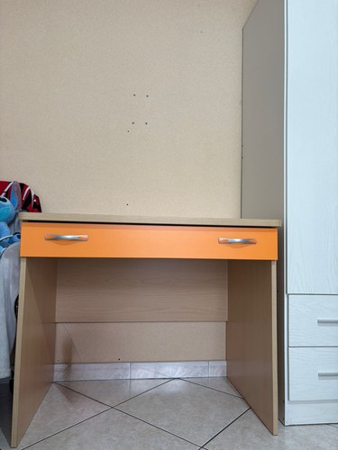 Scrivania con sedia - scrivania,