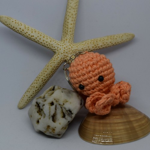Portachiavi amigurumi forma - , di