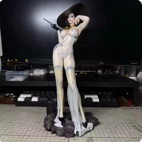 Figurine lady dimitrescu - figurine,