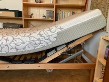 letto elettrico usato in ottime condizioni singolo con telecomando Hettich