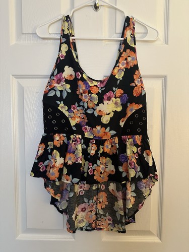 Blusa floreale corta - corta, davanti