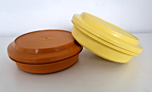 Tupperware seal serve - tupperware, 'n