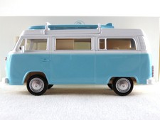 Norev 841100 VW T2b Camper con