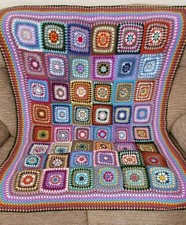 coperta quadrata nonna fatta a mano all'uncinetto