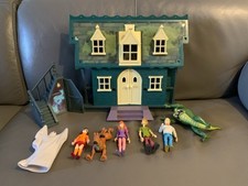 Pacchetto playset e figure Scooby Doo Haunted House