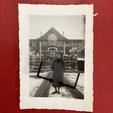 Milano,Villa Finzi,Rifugio Finzi,1956, Donna,Gorla,animata,donne,FM123