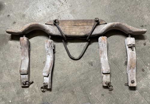 Antico giogo legno fatto a - fatto,