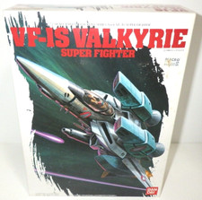 Bandai VF-1S Valkyrie Super