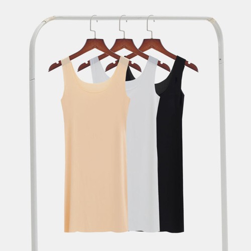 Donna con spalline - con, sottoveste