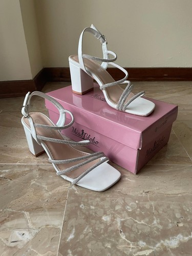 Sandali bianchi con tacco - , e