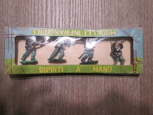 Soldatini set plastica - in,
