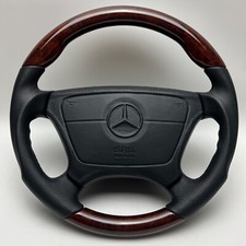 Volante sportivo Mercedes AMG