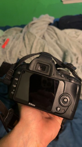 Nikon d3000 2 - 10,2, megapixel