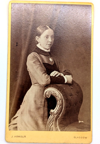 Cdv photograph pretty young - photograph,