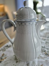 Caffettiera in porcellana