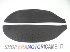 106242 SX-DX COPPIA GOMME TAPPETINI PEDANE POGGIAPIEDI APRILIA SCARABEO 125 2002