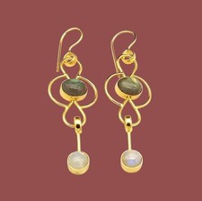 Incredibile orecchino a goccia