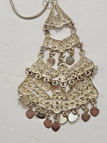 Collana con ciondolo - , in