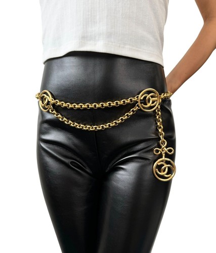 Chanel vintage 93p logo - chanel,
