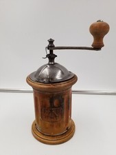 Antico macinino da caffè in