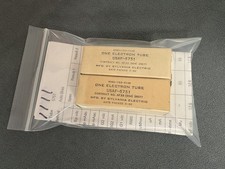 5751 Sylvania tubi piatti neri