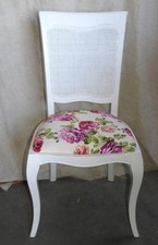 SEDIA  BIANCA IMBOTTITA
