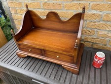 Scrivania porta lettere