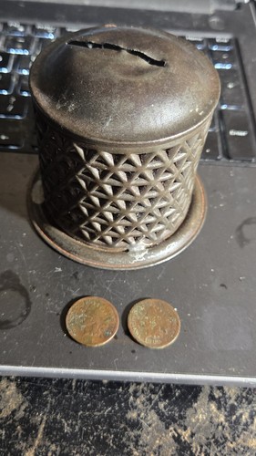Antica banca ancora traforata