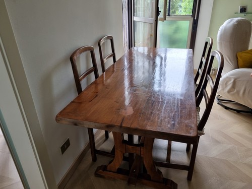 Tavolo legno con sedie - in,