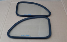 2 USED FIXED REAR SAFETY GLASS