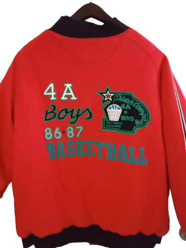 Giacca uomo basket isolata