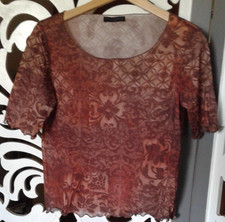 Maglia smanicata elasticizzata