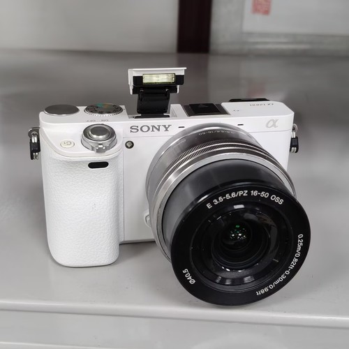 Sony alpha a6000 3mp - alpha,