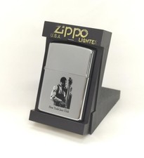 Accendino a olio ZIPPO New