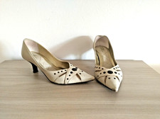 Scarpe Donna Tacco Medio Decollette Punta Numero 36 Borchie Eleganti Beige Usate