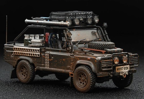Land rover defender tomb - rover,