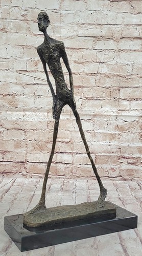 Statua bronzo homme qui - in,