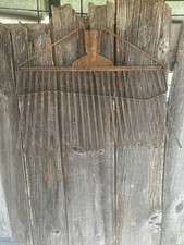 Antico grande dente metallo