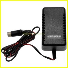 Caricabatterie Quantum QB-41 per batterie flash.