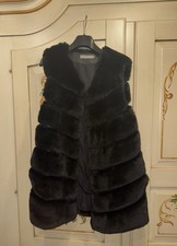 pelliccia a gilet nera