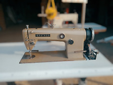 Macchina da cucire lineare