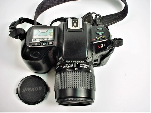 Fotocamera nikon 70 - ,