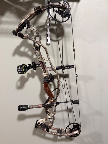 Hoyt carbon defiant bow - , rh